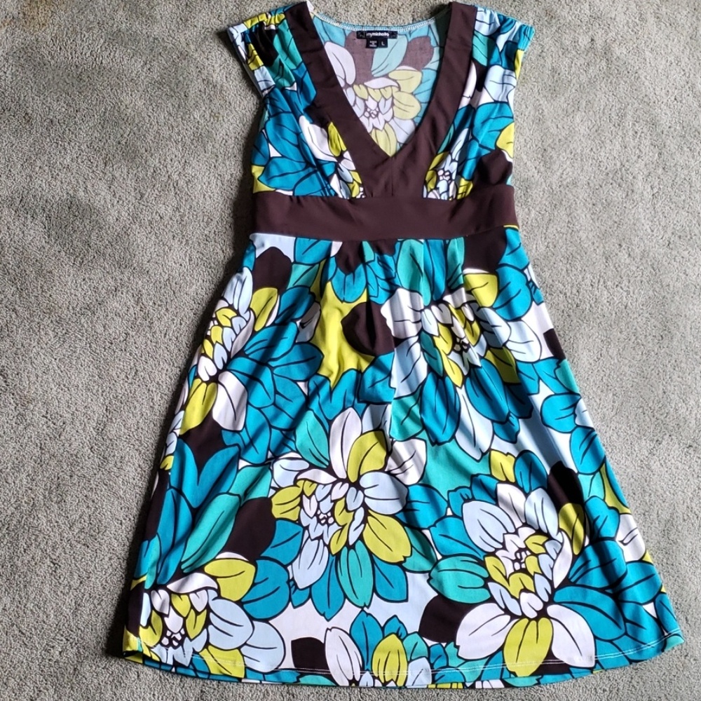 EUC My Michelle Sz L blue/yellow summer dress
